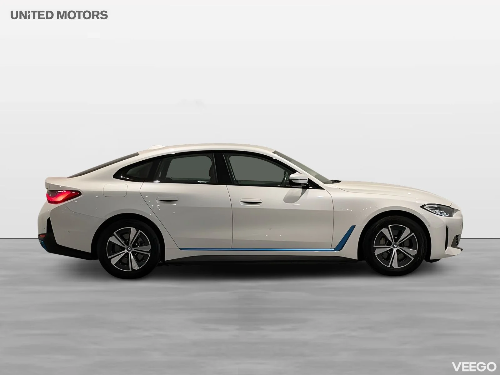 BMW i4 eDrive40 Adpt farth Sportstolar Rattv Drag Hifi 0kW
