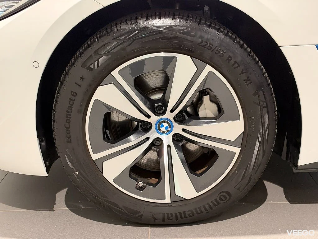 BMW i4 eDrive40 Adpt farth Sportstolar Rattv Drag Hifi 0kW