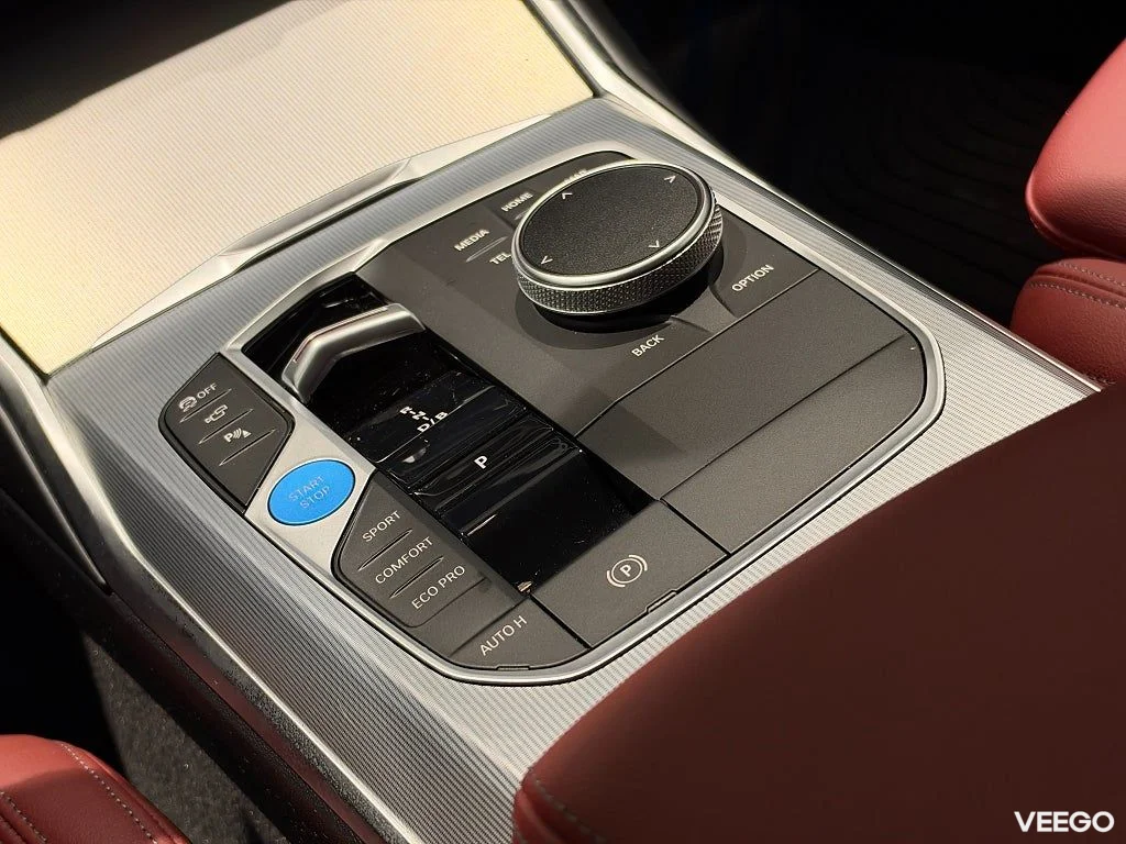 BMW i4 eDrive40 Adpt farth Sportstolar Rattv Drag Hifi 0kW