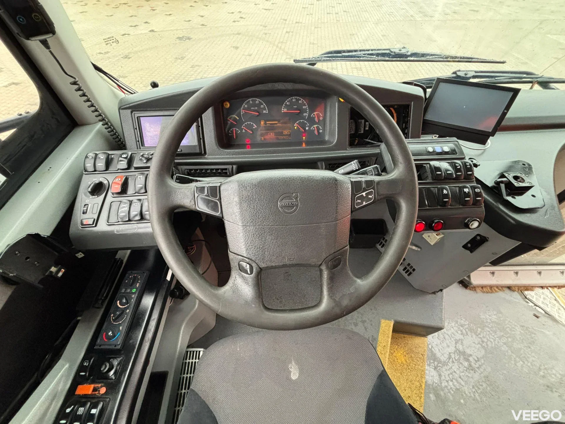 Volvo B7RLE 8900 48 SEATS / AC / AUXILIARY HEATER