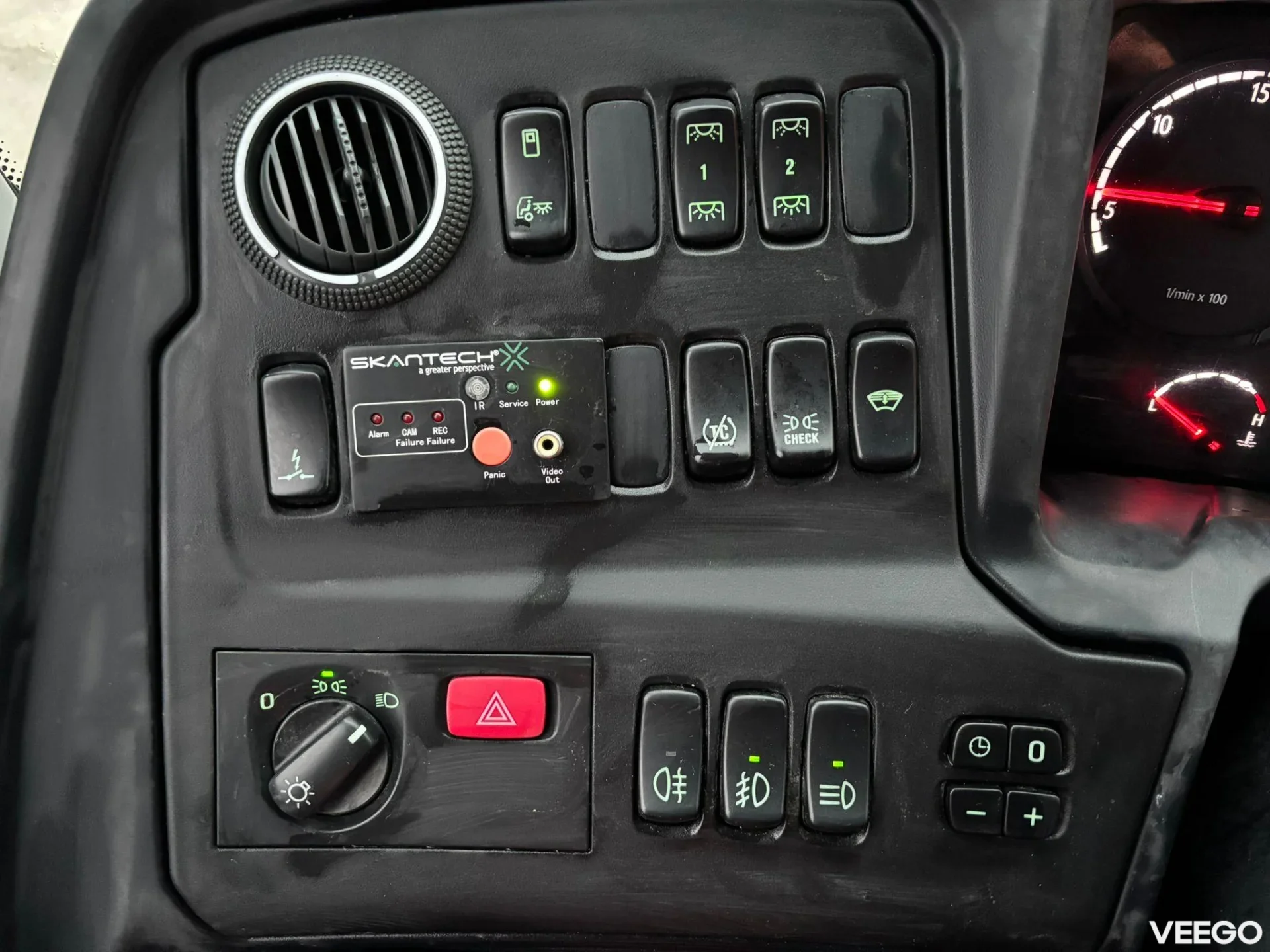 Scania K 320 40 SEATS / AC / AUXILIARY HEATER / WHEELCHAIR RAMP 235kW