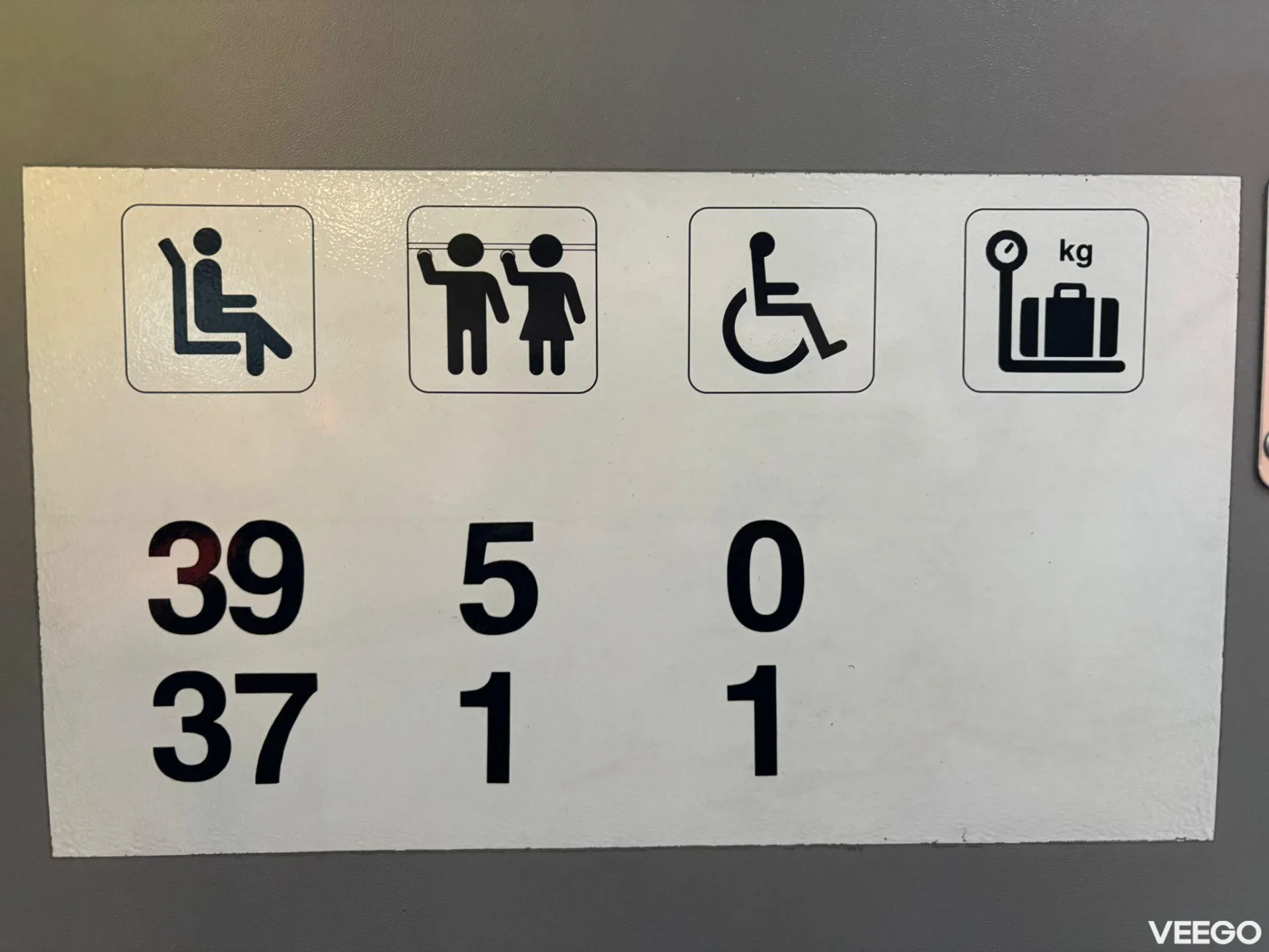 Scania K 320 40 SEATS / AC / AUXILIARY HEATER / WHEELCHAIR RAMP 235kW