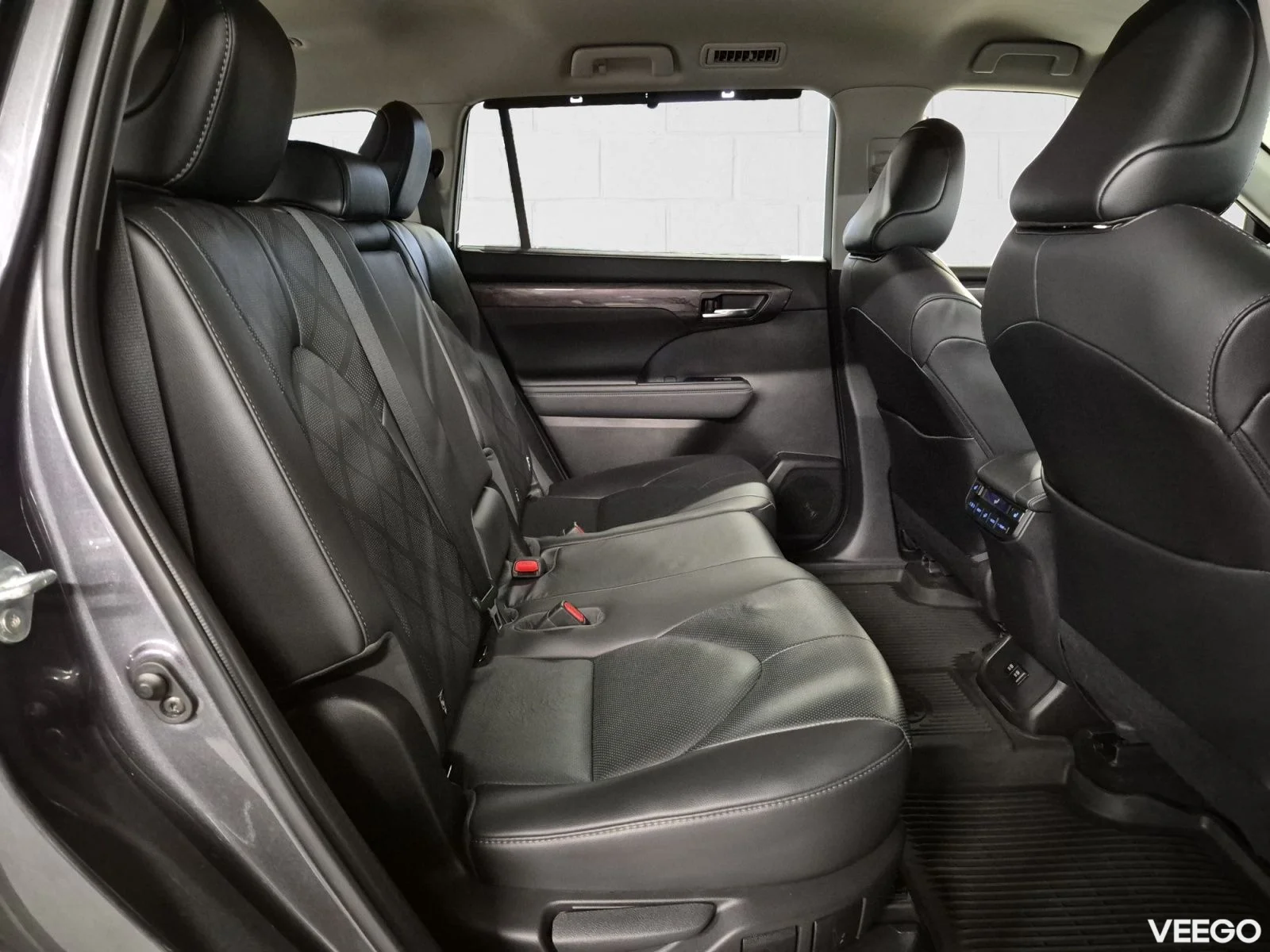Toyota Highlander Premium AWD 2.5 140kW