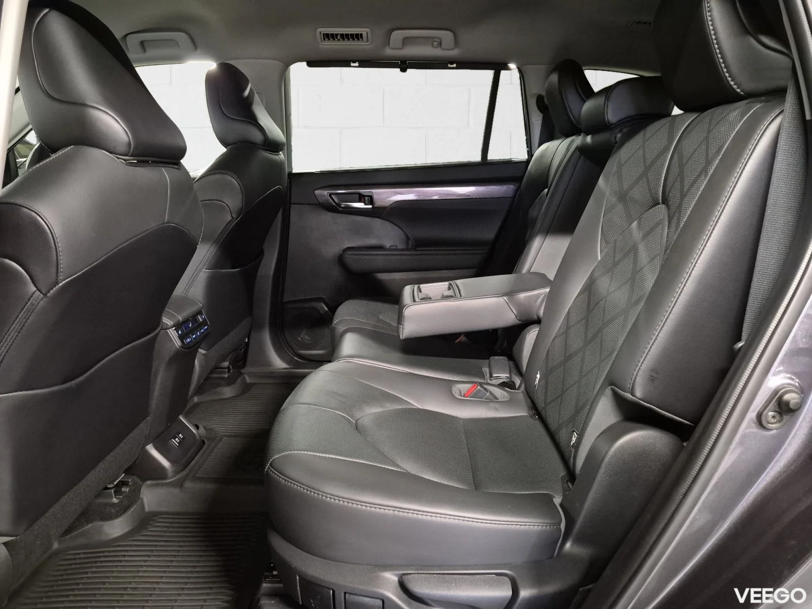 Toyota Highlander Premium AWD 2.5 140kW