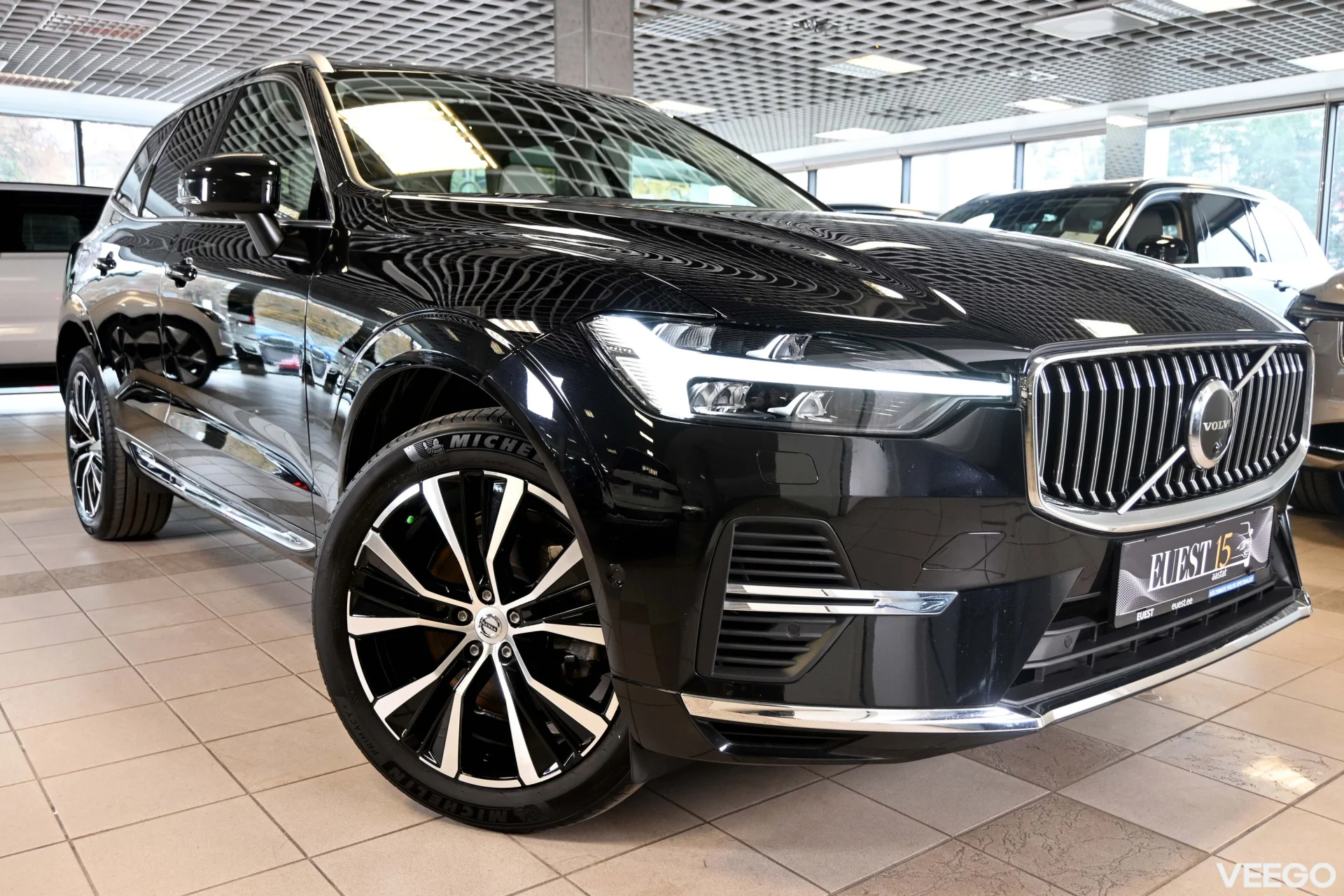 Volvo XC60 AWD H&K ULTIMATE BRIGHT XENIUM INTELLI SAFE 2 335kW