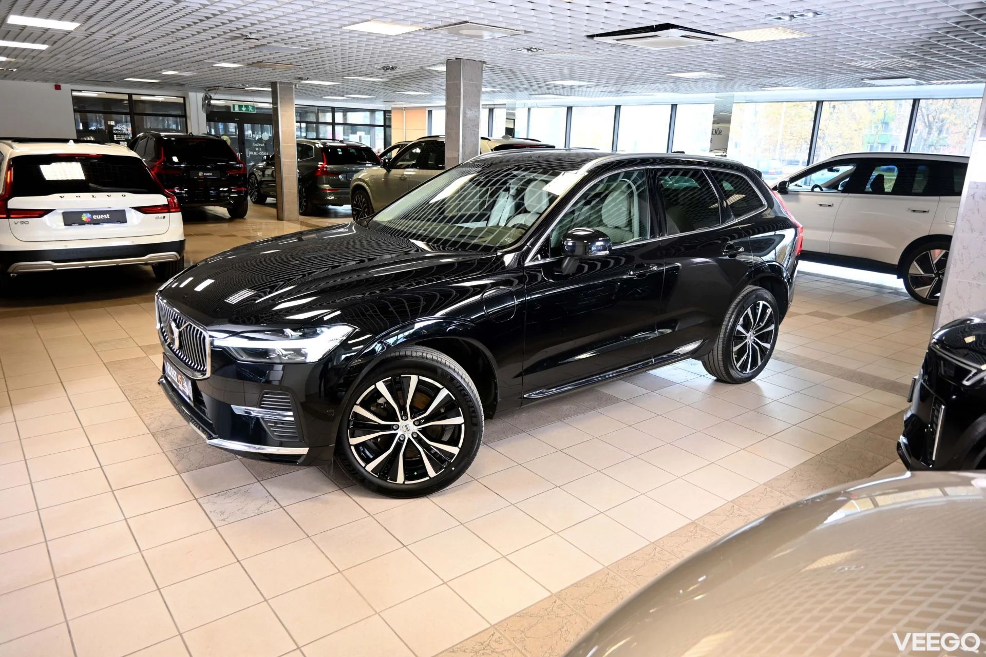 Volvo XC60 AWD H&K ULTIMATE BRIGHT XENIUM INTELLI SAFE 2 335kW