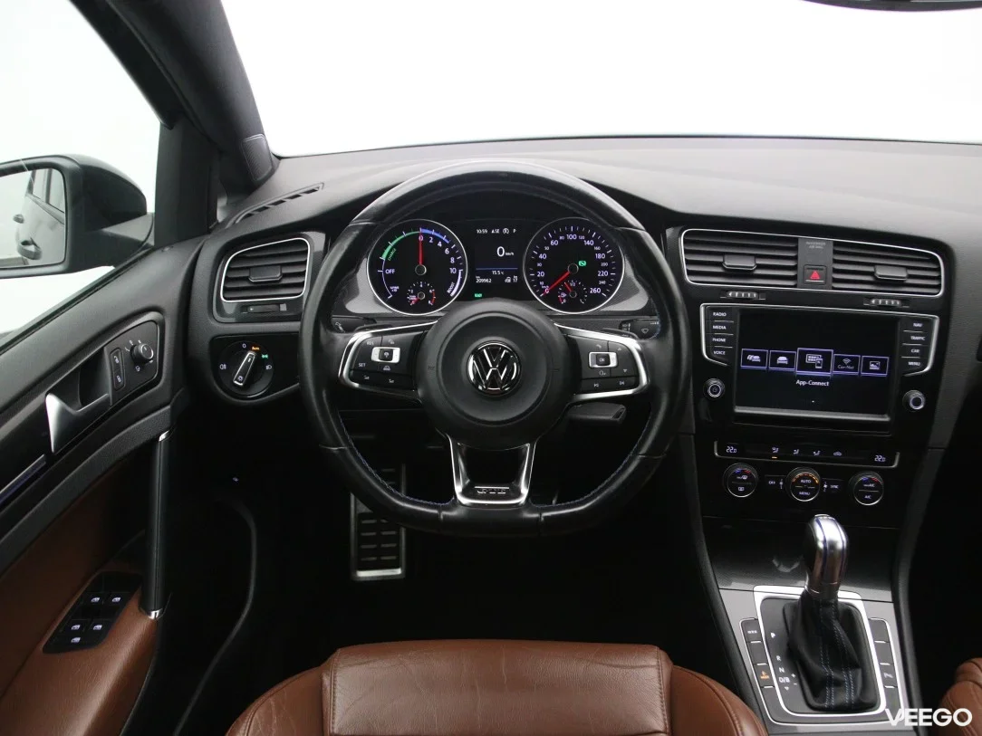 Volkswagen Golf 1.4 110kW