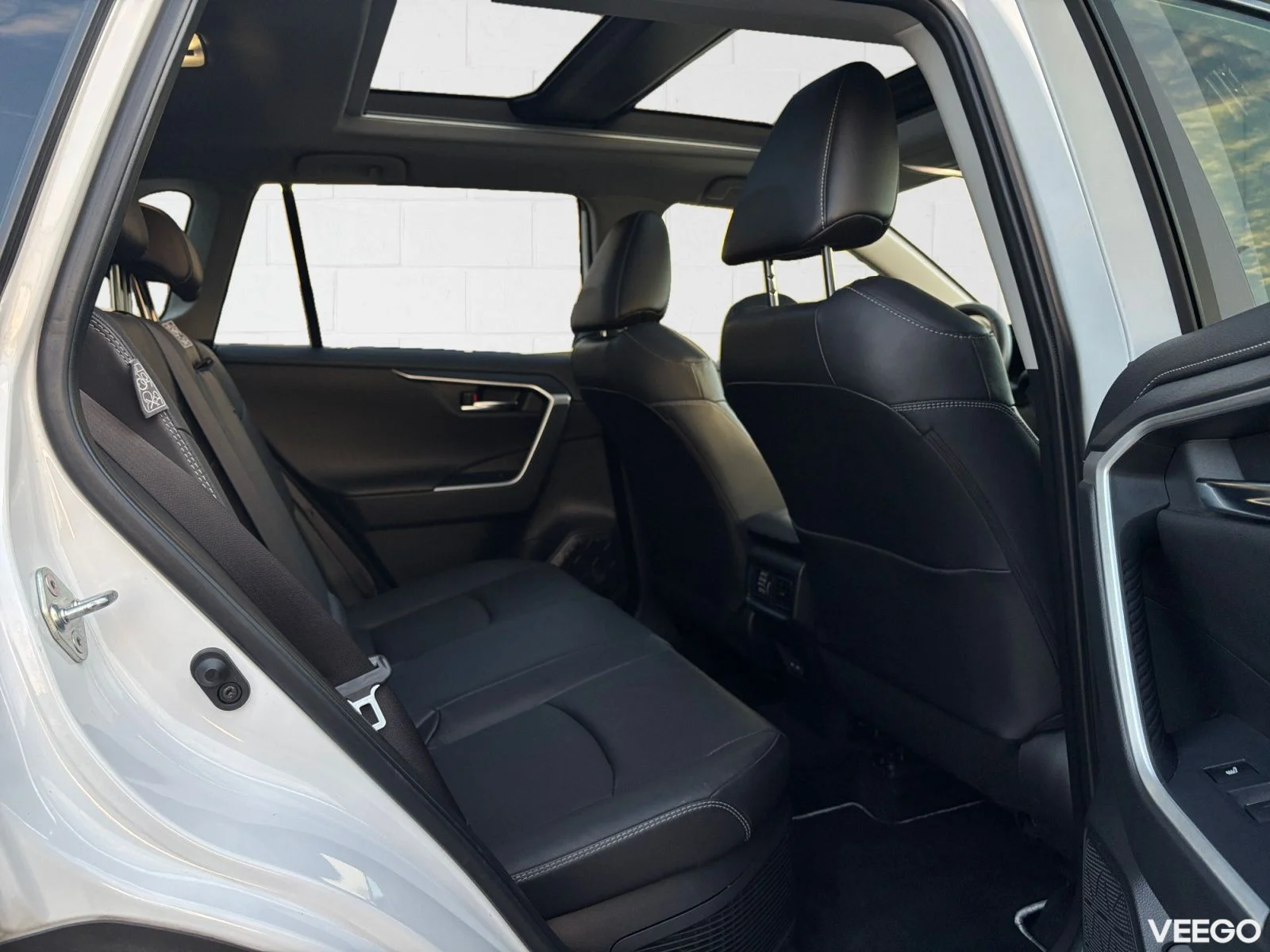 Toyota RAV4 Premium Plus 2.5 131kW