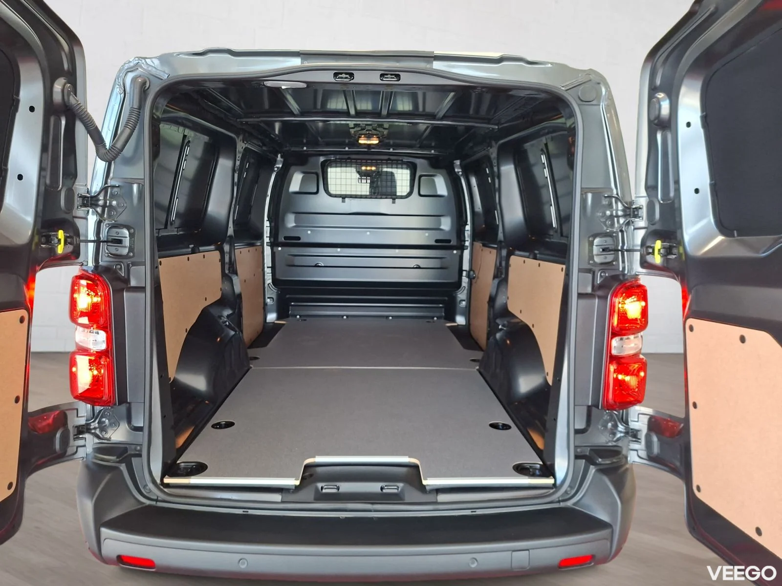 Toyota Proace Professional Nord swing doors Long 2.2 110kW