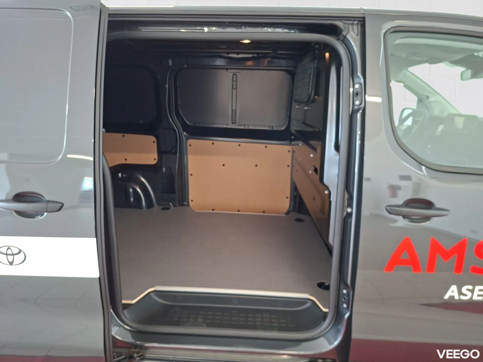 Toyota Proace Professional Nord swing doors Long 2.2 110kW