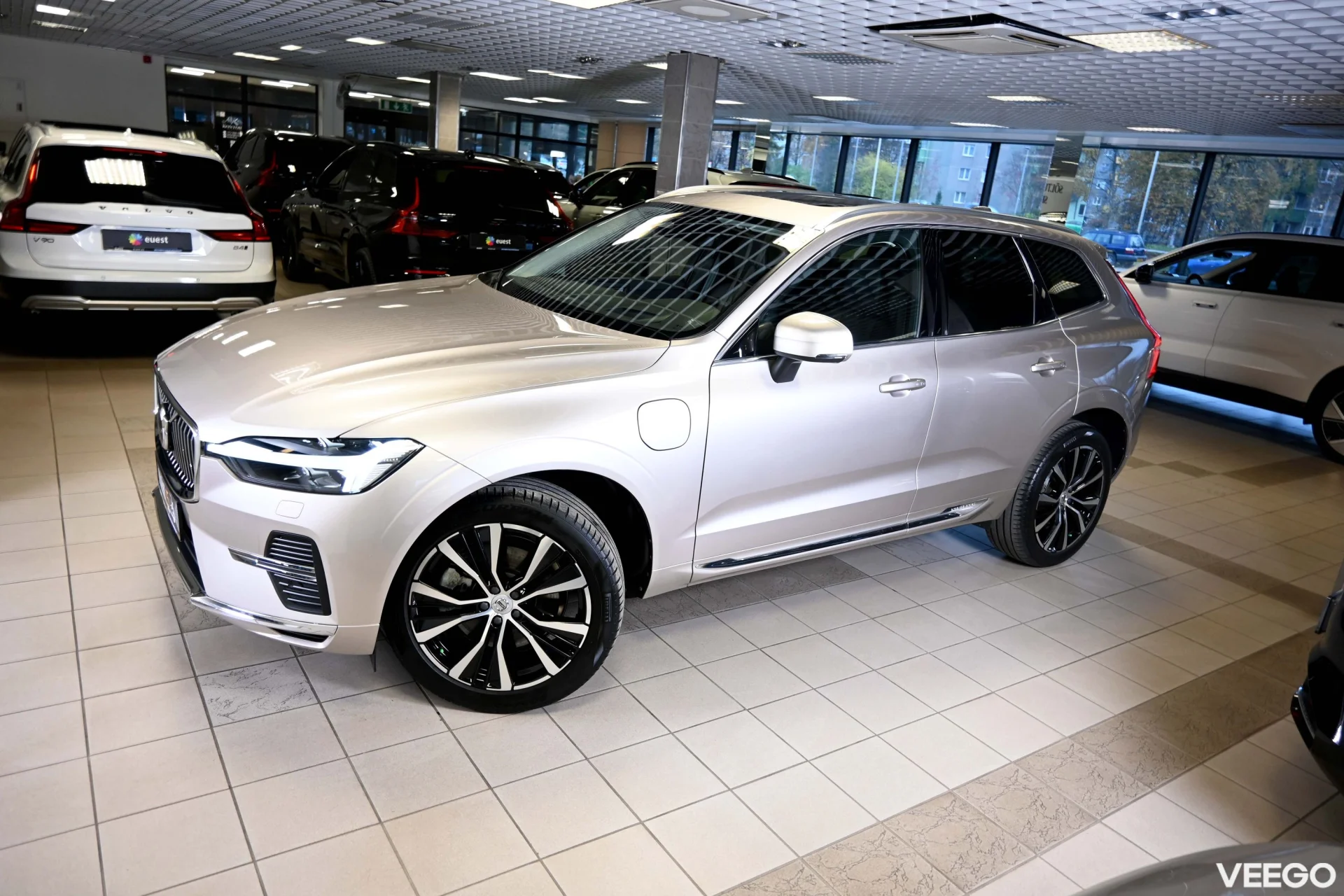 Volvo XC60 AWD T8 H&K ULTIMATE BRIGHT XENIUM INTELLI SAFE MY2024 2 335kW