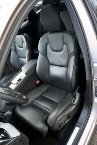Volvo XC60 AWD T8 H&K ULTIMATE BRIGHT XENIUM INTELLI SAFE MY2024 2 335kW thumbnail