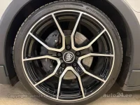 Porsche Taycan Cross Turismo 4 350kW thumbnail