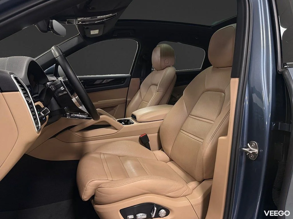 Porsche Cayenne E-Hybrid Coupé 462HK/Sportavgas/14-Vägs/Drag 340kW