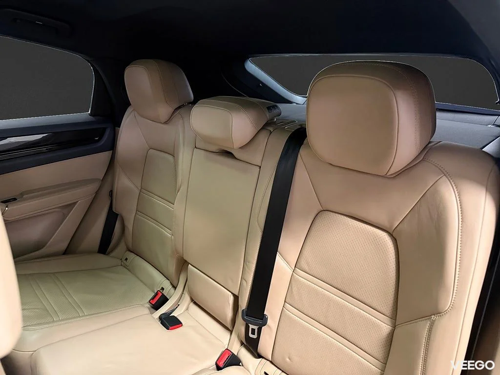 Porsche Cayenne E-Hybrid Coupé 462HK/Sportavgas/14-Vägs/Drag 340kW