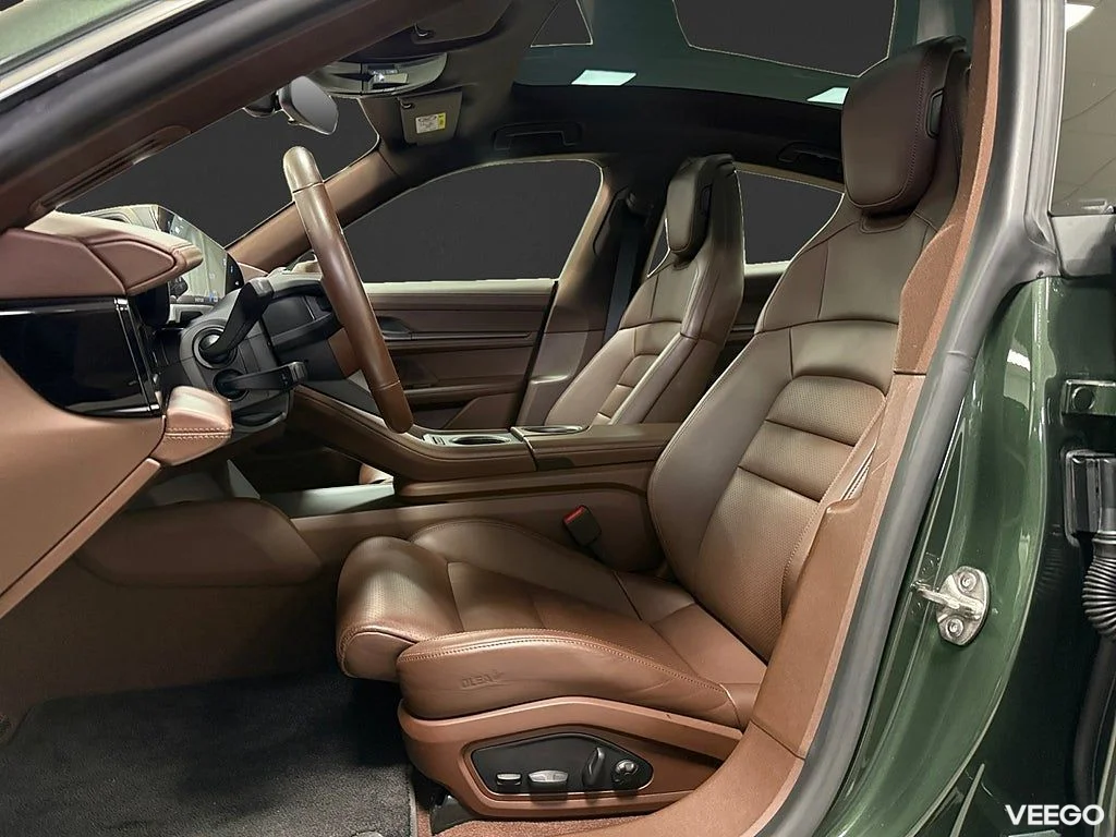 Porsche Taycan 4S 571HK /PTS /Pano /Bose /Clubinteriör 420kW