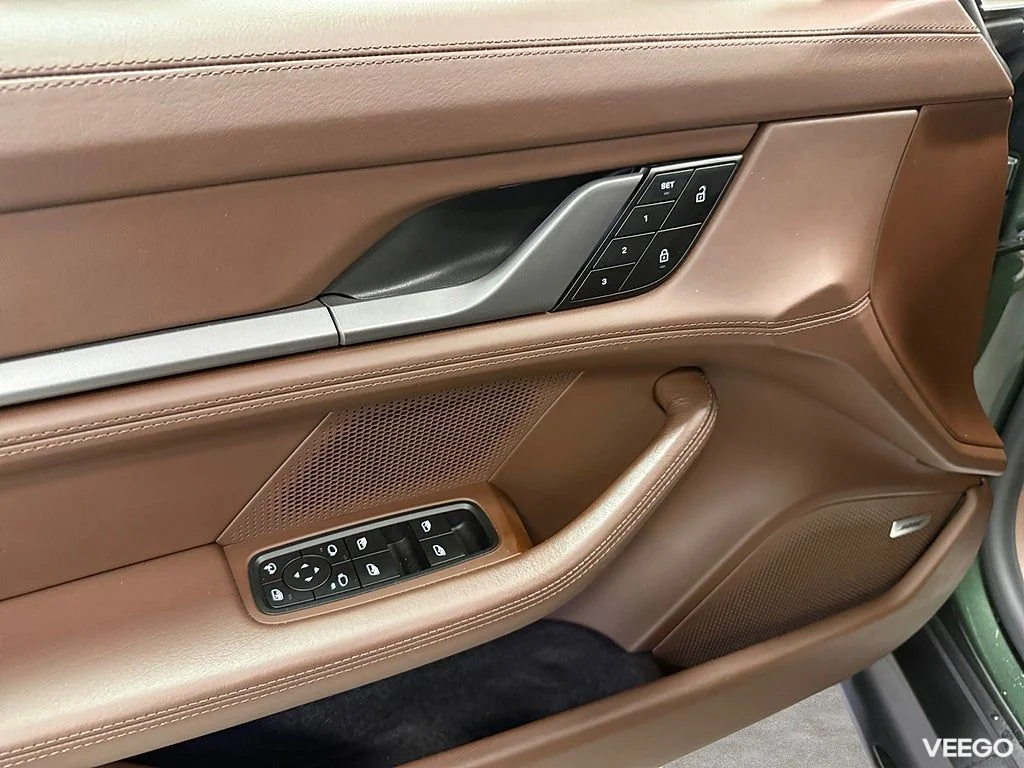 Porsche Taycan 4S 571HK /PTS /Pano /Bose /Clubinteriör 420kW