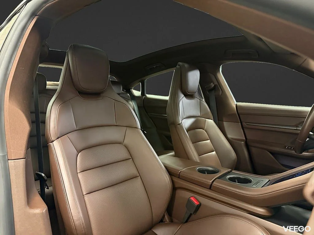 Porsche Taycan 4S 571HK /PTS /Pano /Bose /Clubinteriör 420kW