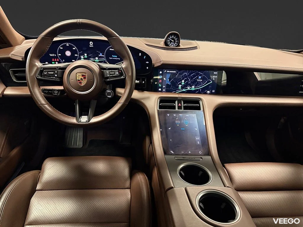 Porsche Taycan 4S 571HK /PTS /Pano /Bose /Clubinteriör 420kW
