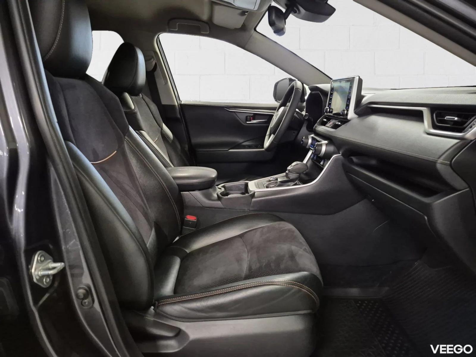 Toyota RAV4 Luxury Plus AWD 2.5 131kW