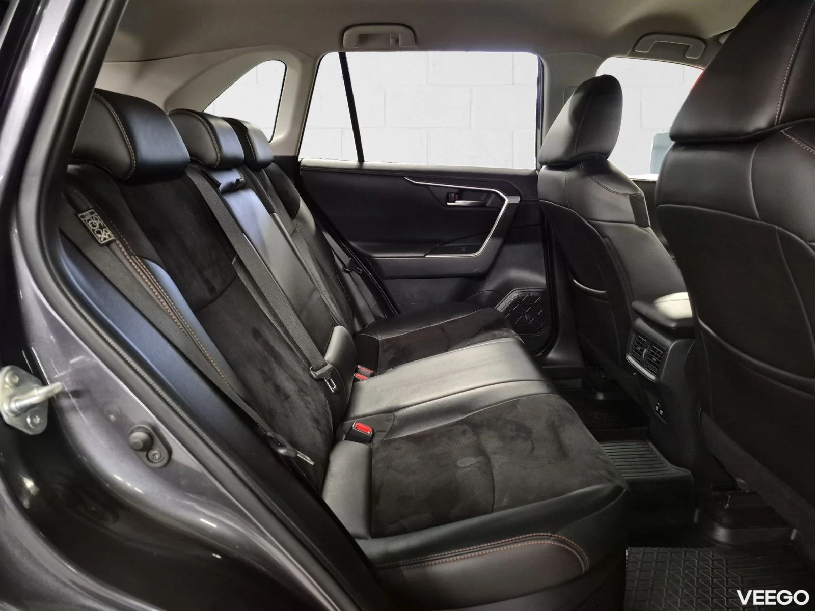 Toyota RAV4 Luxury Plus AWD 2.5 131kW