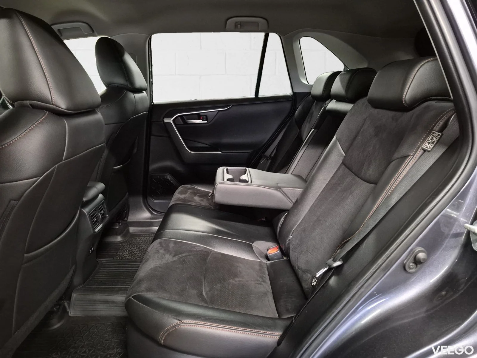 Toyota RAV4 Luxury Plus AWD 2.5 131kW