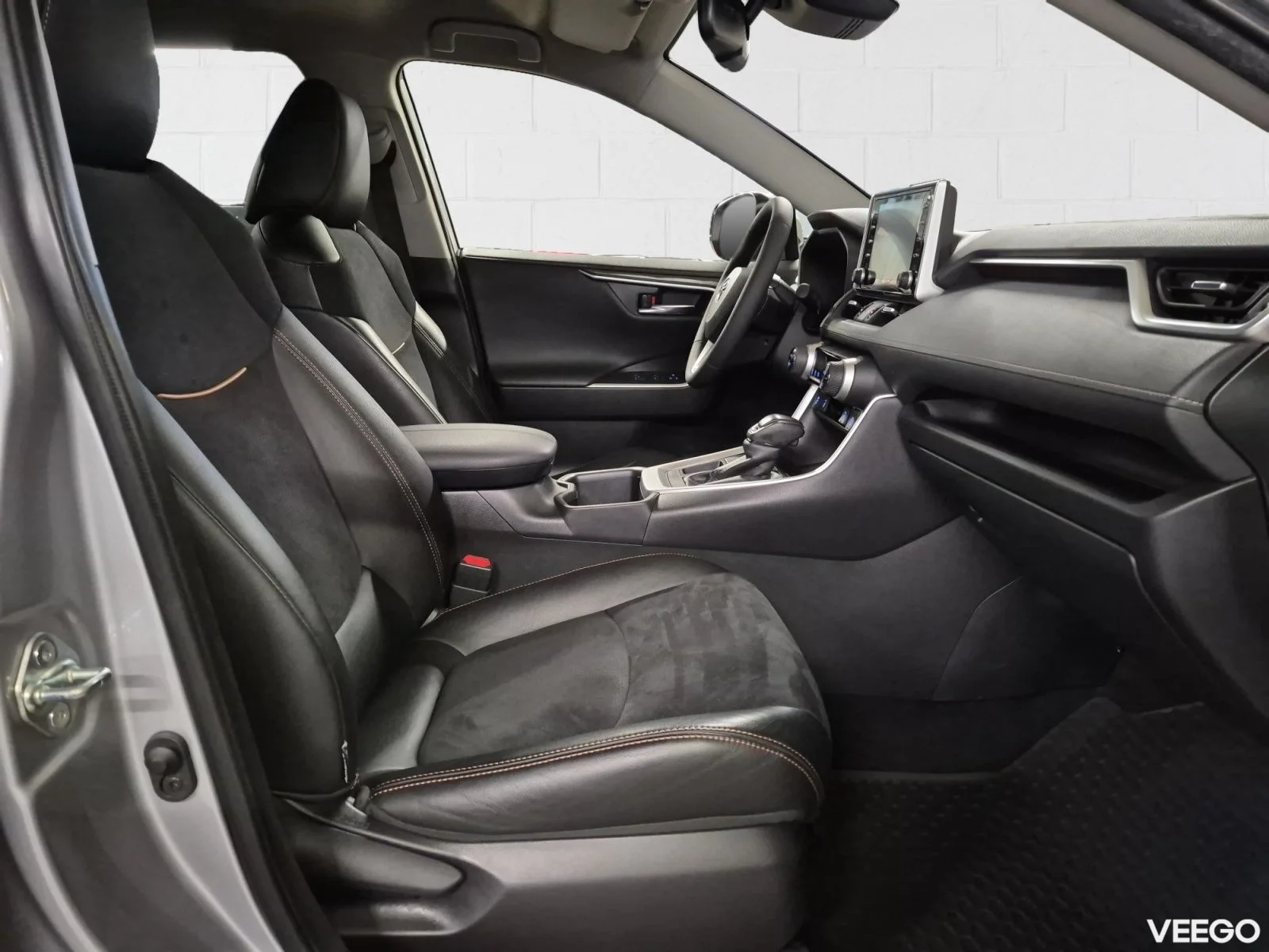 Toyota RAV4 Luxury Plus 2 129kW