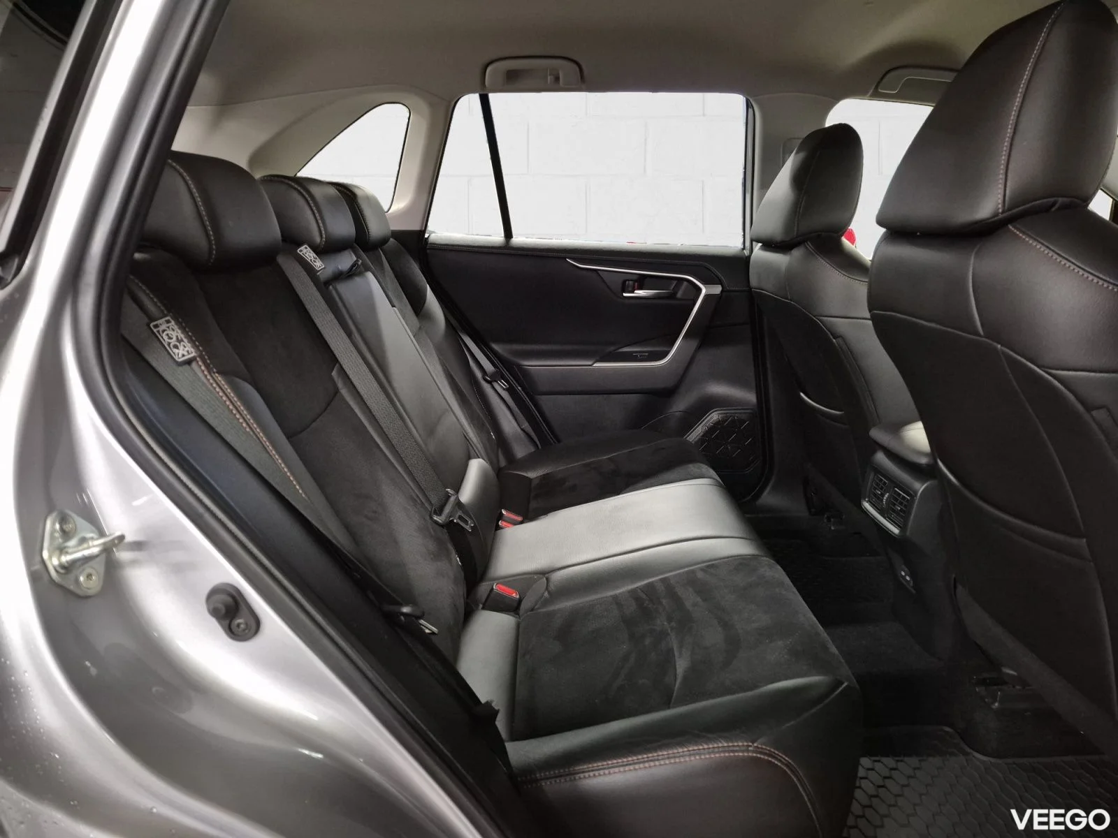 Toyota RAV4 Luxury Plus 2 129kW