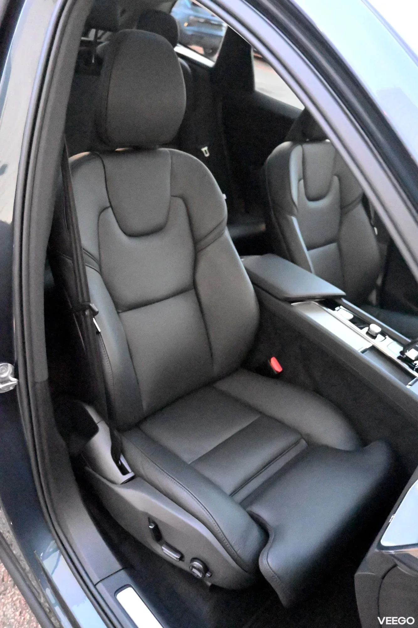 Volvo XC60 AWD H&K ULTRA DARK INTELLI SAFE XENIUM 2 293kW