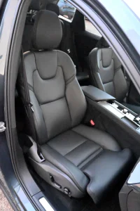 Volvo XC60 AWD H&K ULTRA DARK INTELLI SAFE XENIUM 2 293kW thumbnail