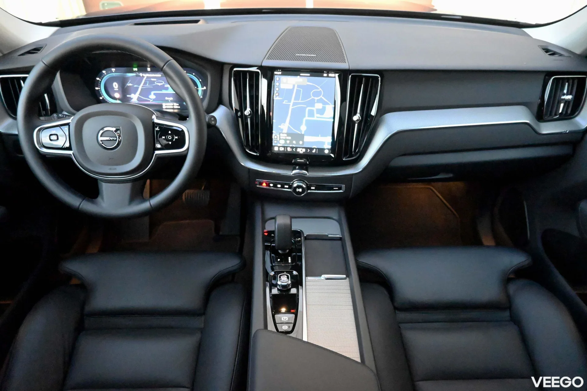 Volvo XC60 AWD H&K ULTRA DARK INTELLI SAFE XENIUM 2 293kW