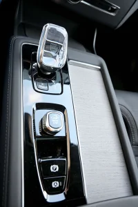 Volvo XC90 T8 TWIN ENGINE AWD B&W 4C ULTRA DARK INTELLI SAFE PRO MY26 2 335kW thumbnail