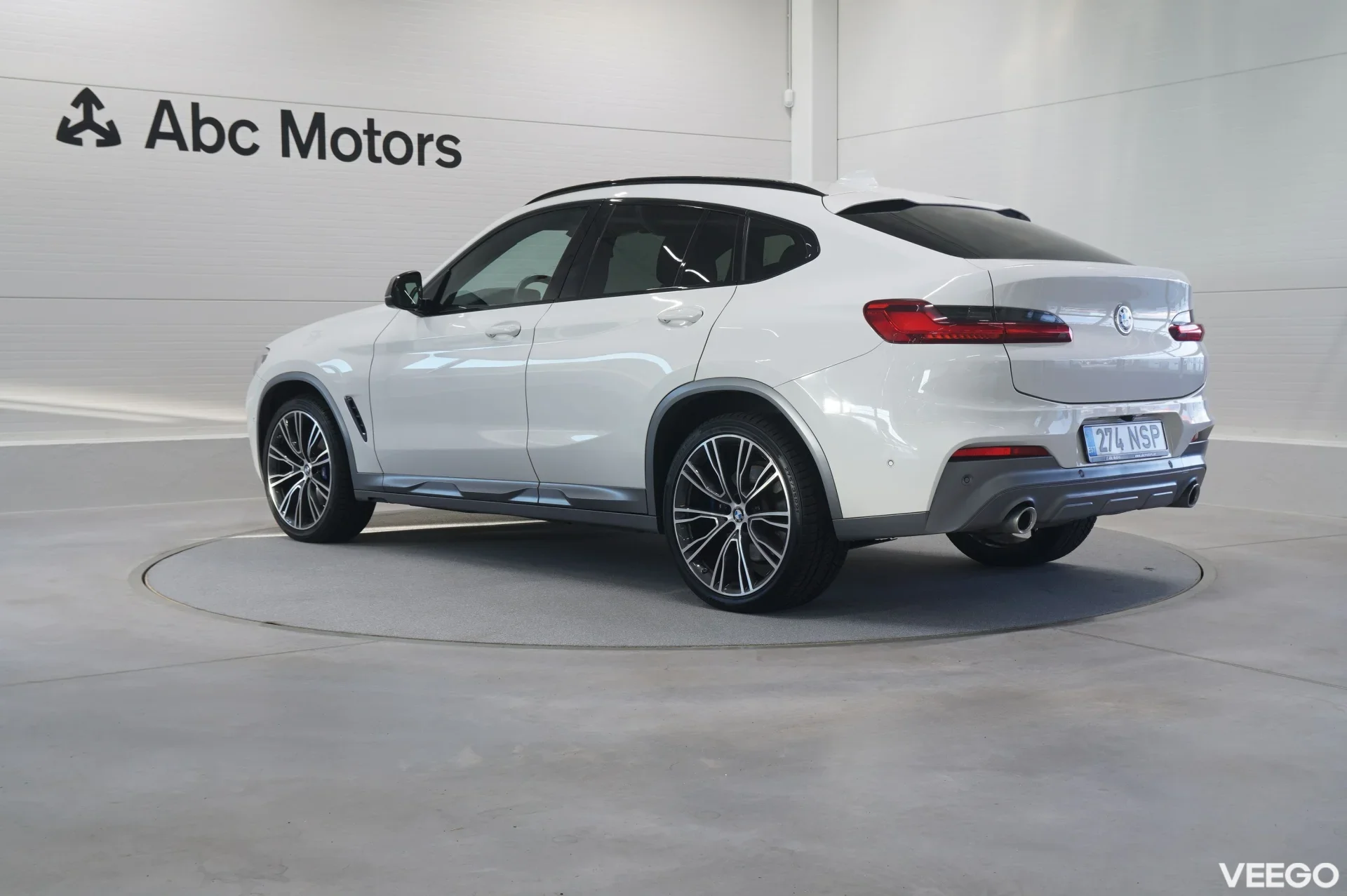 BMW X4 - 2 140kW