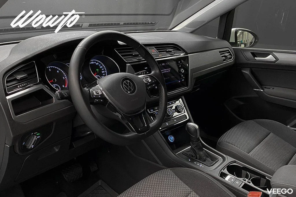 Volkswagen Touran 2.0 TDI DSG 150HK 7-Sits R-Line /Drag/Värm 110kW