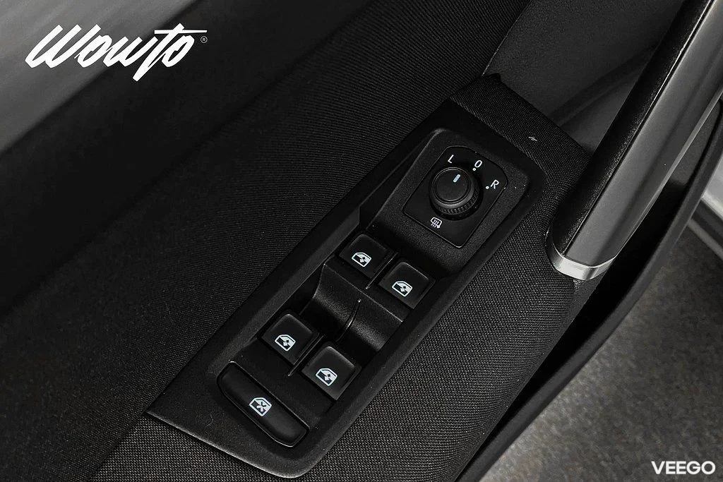 Volkswagen Touran 2.0 TDI DSG 150HK 7-Sits R-Line /Drag/Värm 110kW