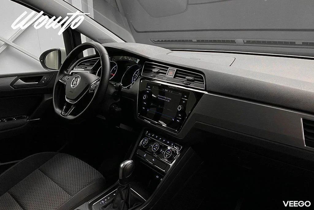 Volkswagen Touran 2.0 TDI DSG 150HK 7-Sits R-Line /Drag/Värm 110kW