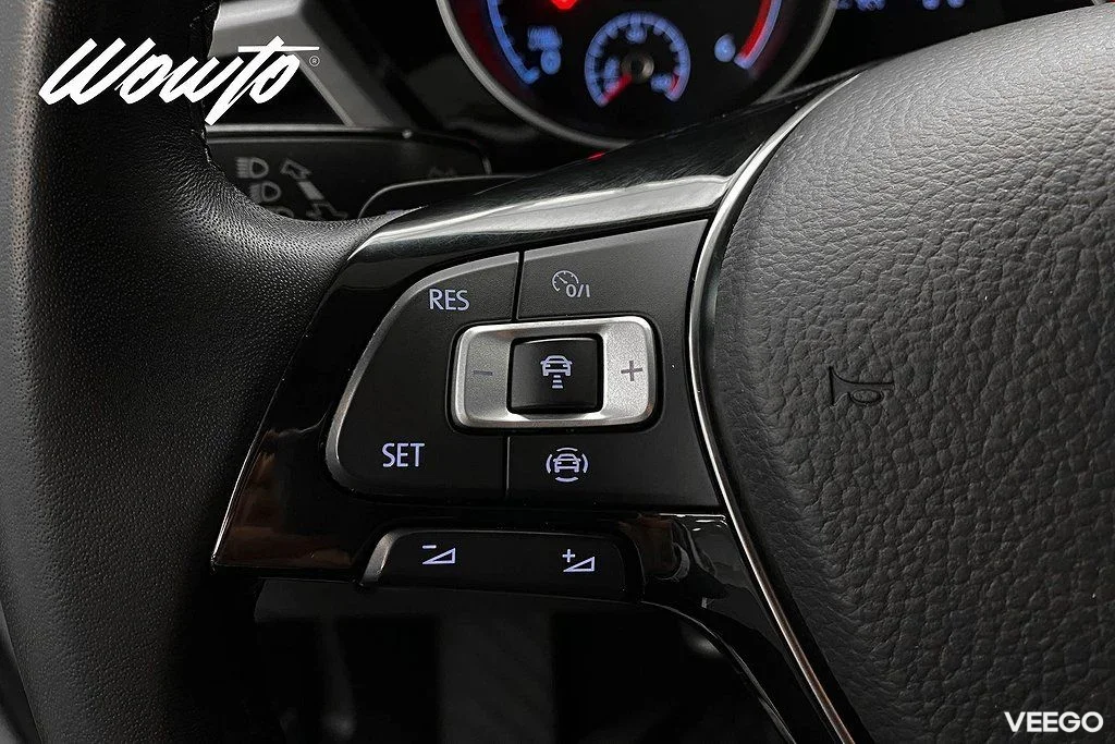 Volkswagen Touran 2.0 TDI DSG 150HK 7-Sits R-Line /Drag/Värm 110kW