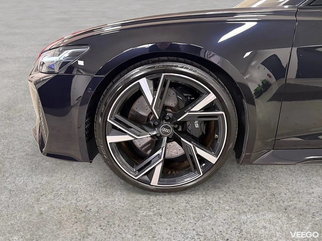 Audi RS 6 Avant 600HK /Night Vis /Kolfiber /Pano /Sv-Såld 441kW