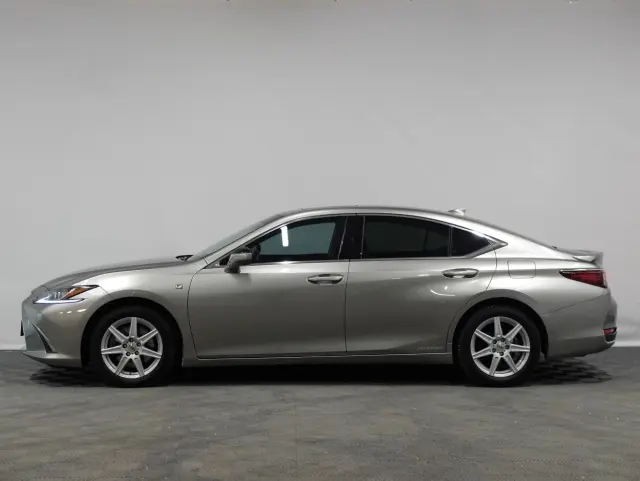 Image of Lexus ES 300h - 2.5 131kW
