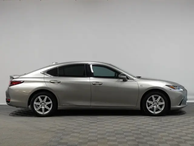 Image of Lexus ES 300h - 2.5 131kW