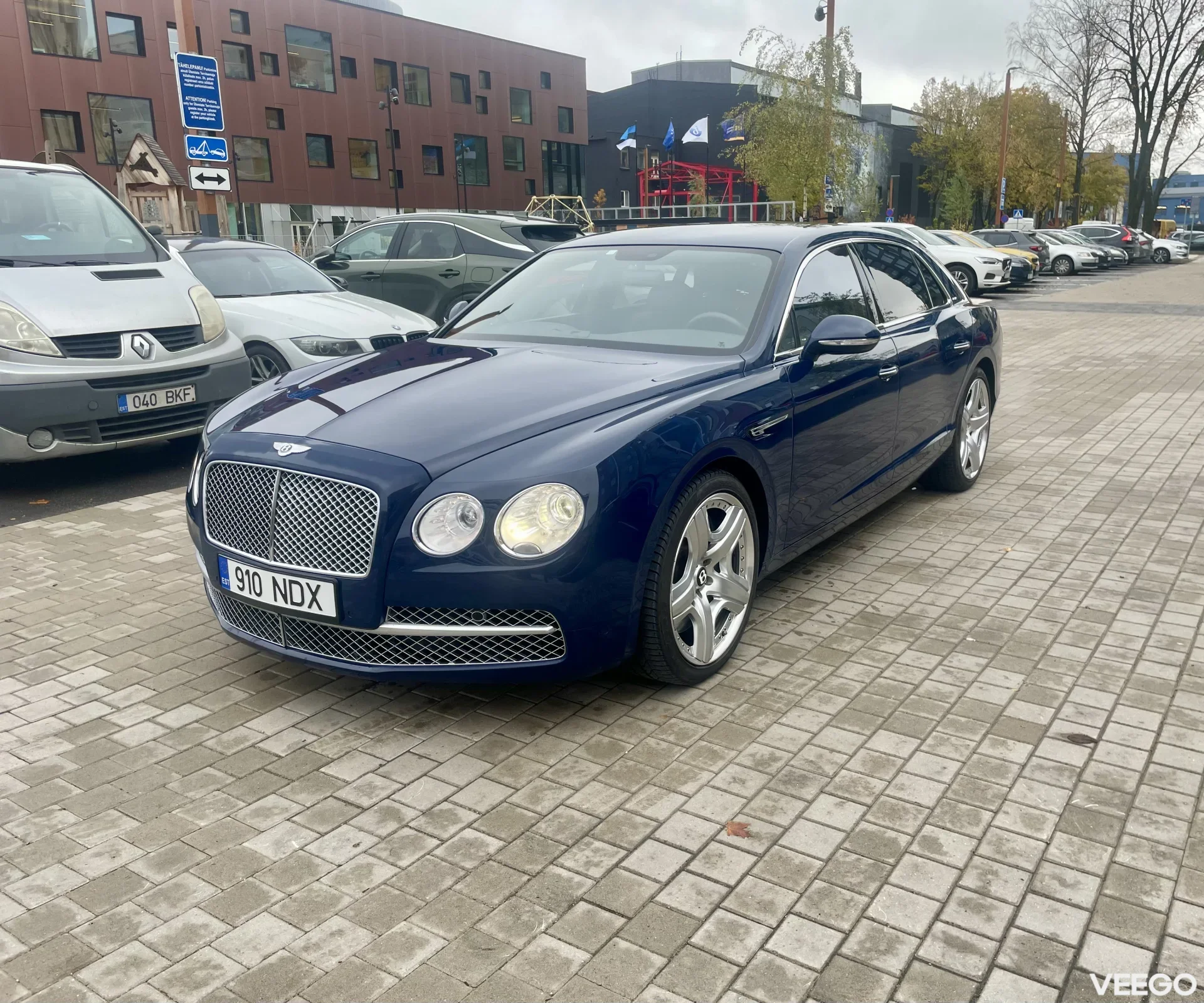 Bentley Flying Spur 6.0 460kW