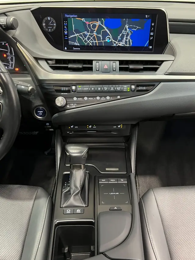 Image of Lexus ES 300h - 2.5 131kW