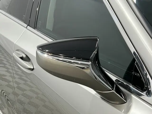Image of Lexus ES 300h - 2.5 131kW