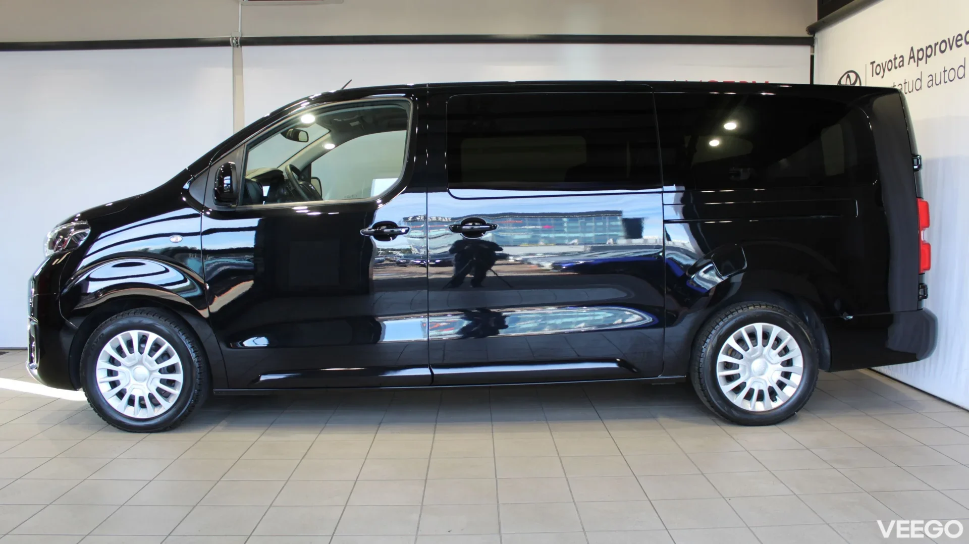 Toyota Proace Verso Long Shuttle 2 130kW