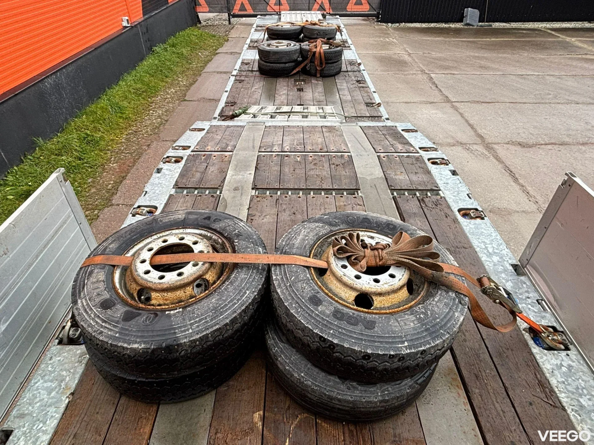 Humbaur HTS30 SAF AXLES / REAR AXLE STEERING