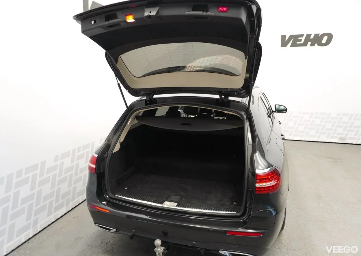 Mercedes-Benz E300 de 4Matic AMG Line 143kW