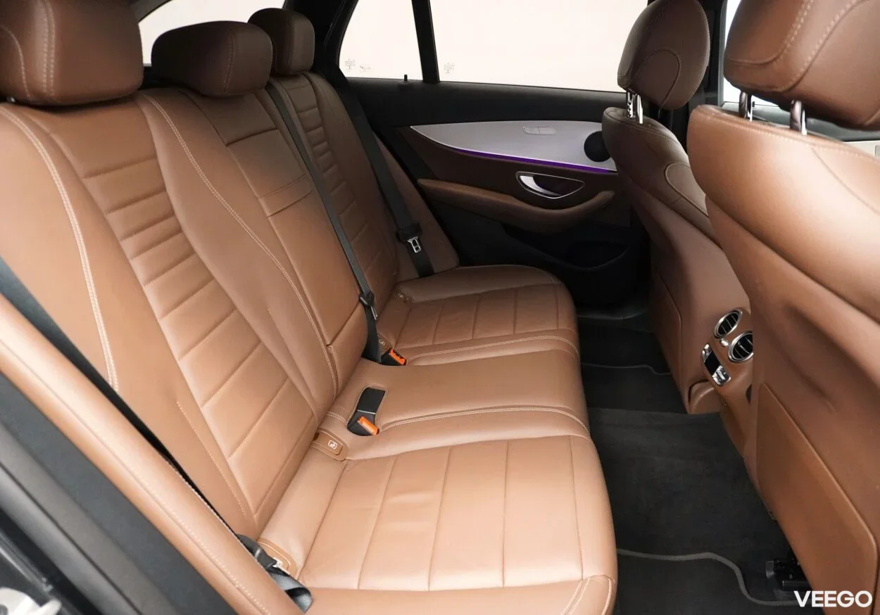 Mercedes-Benz E300 de 4Matic AMG Line 143kW