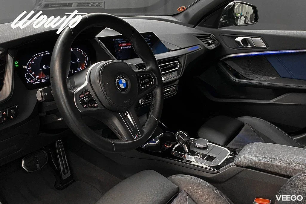 BMW M135 i xDrive Steptronic 306HK /Shadowline /Cockpit 225kW