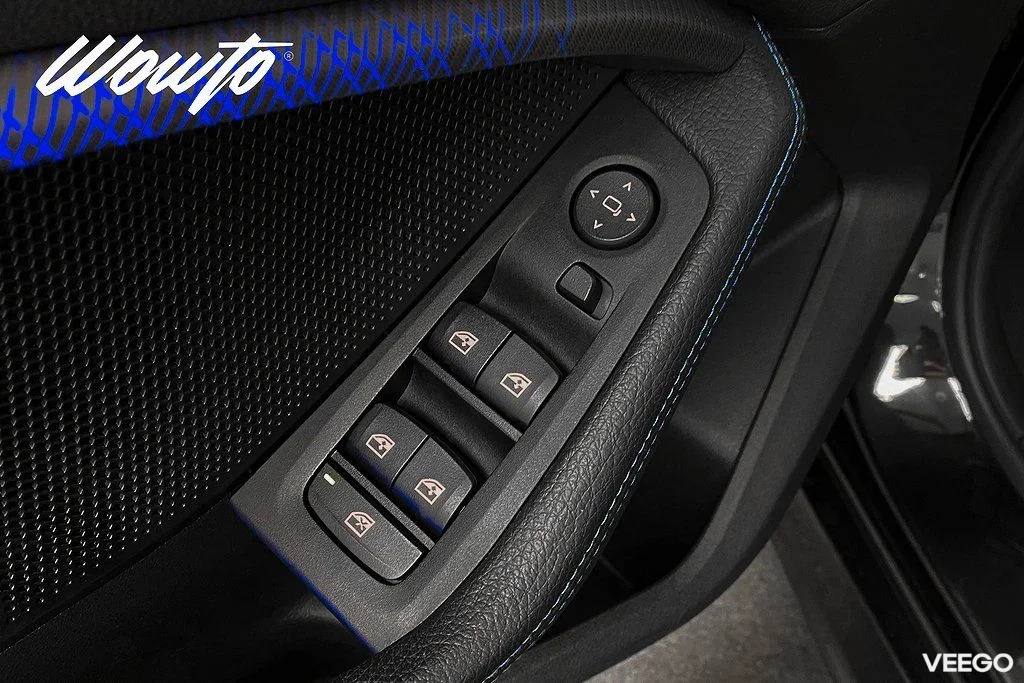 BMW M135 i xDrive Steptronic 306HK /Shadowline /Cockpit 225kW