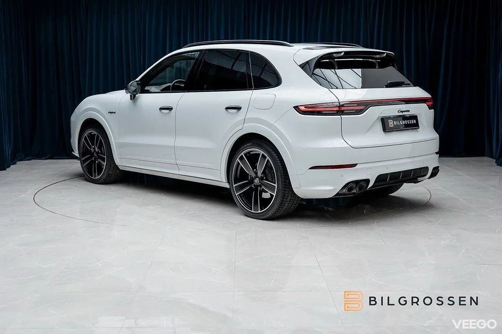 Porsche Cayenne E-Hybrid Platinum 3.79% Pano BOSE 360 Drag 340kW